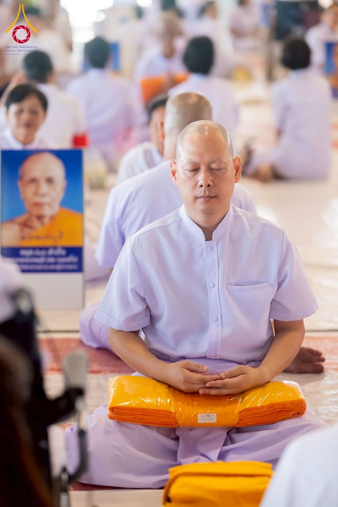 ภาพ No.277418:วันเสาร์ที่ 6 ธันวาคม พ.ศ. 2568 พิธีบรรพชาอุปสมบทและพิธีถวายบาตร โครงการอุปสมบทบูชาธรรมมหาปูชนียาจารย์ ประจำปี พ.ศ.2568 โครงการบวชพระนานาชาติ AEC และ WAB รุ่น CEO (นักบริหาร) รุ่นที่ 5 ณ โบสถ์พระไตรปิฏก วัดพระธรรมกาย