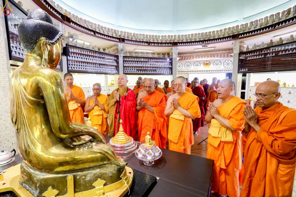 ภาพ No.245037:วันที่ 30-31 สิงหาคม พ.ศ. 2568 พิธีฉลองสมโภช พระบรมสารีริกธาตุ ณ วัดพระธรรมกายกัวลาลัมเปอร์ ประเทศมาเลเซีย เพื่ออัญเชิญไปประดิษฐาน ณ วัดพุทธมหาวิหาร ประเทศศรีลังกา