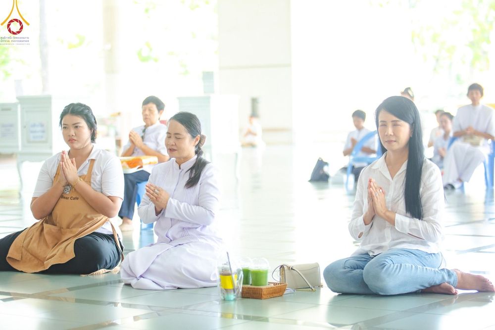ภาพ No.167438:พิธีบุพเปตพลี ครั้งที่ 157 ร่วมอุทิศบุญกุศลแด่หมู่ญาติที่ล่วงลับไปแล้ว และสืบทอดอายุพระพุทธศาสนา วันพฤหัสที่ 31 ตุลาคม พ.ศ. 2567 (วันพระ แรม 14 ค่ำ เดือน 11) ณ หอฉันคุณยายอาจารย์ฯ วัดพระธรรมกาย