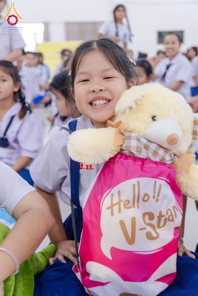 ภาพ No.282065:วันศุกร์ที่ 19 ธันวาคม พ.ศ. 2568 พิธีมอบโล่และใบประกาศเกียรติคุณ โครงการเจริญพระพุทธมนต์ธัมมจักกัปปวัตตนสูตร และวันรวมพลังเด็กดีV-Star ดาวแห่งความดี ผู้นำฟื้นฟูศีลธรรมโลกจังหวัดสระบุรี ณ ศูนย์ปฏิบัติธรรมสระบุรี