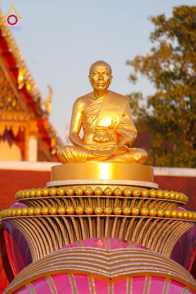 ภาพ No.294696:วันอาทิตย์ที่ 14 ธันวาคม พ.ศ.2568 พระธรรมยาตราปฏิบัติธรรมและถ่ายภาพหมู่ประวัติศาสตร์ ณ วัดสองพี่น้อง ต.ต้นตาล อ.สองพี่น้อง จ.สุพรรณบุรี ในโครงการธรรมยาตรา กตัญญูบูชา มหาปูชนียาจารย์ พระมงคลเทพมุนี(สด จนฺทสโร) พระผู้ปราบมาร อนุสรณ์สถาน 7 แห่ง ปีที่ 14