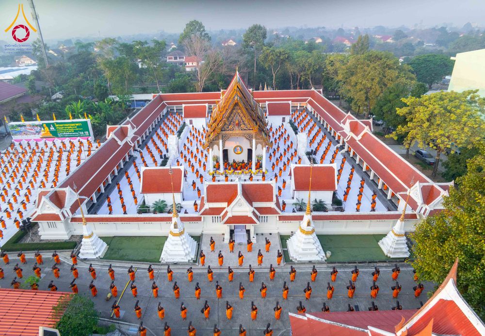 ภาพ No.297378:วันที่ 15 มกราคม พ.ศ.2569 พระธรรมยาตราปฏิบัติธรรมและถ่ายภาพหมู่ประวัติศาสตร์ อนุสรณ์สถานลำดับที่ 4 สถานที่เกิดด้วยกายธรรม  ณ วัดโบสถ์บน ต.บางคูเวียง จ.นนทบุรี ในโครงการธรรมยาตรา กตัญญูบูชา มหาปูชนียาจารย์ พระมงคลเทพมุนี(สด จนฺทสโร) พระผู้ปราบมาร อนุสรณ์ส