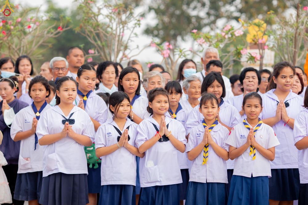 ภาพ No.301212:วันที่ 22 มกราคม พ.ศ. 2569 พิธีทอดผ้าป่าทำนุบำรุงศาสนสถาน ณ วัดใหม่พิบูลย์ผล อ.สองพี่น้อง จ.สุพรรณบุรี ในโครงการธรรมยาตรา กตัญญูบูชา มหาปูชนียาจารย์ พระมงคลเทพมุนี(สด จนฺทสโร) พระผู้ปราบมาร อนุสรณ์สถาน 7 แห่ง ปีที่ 14