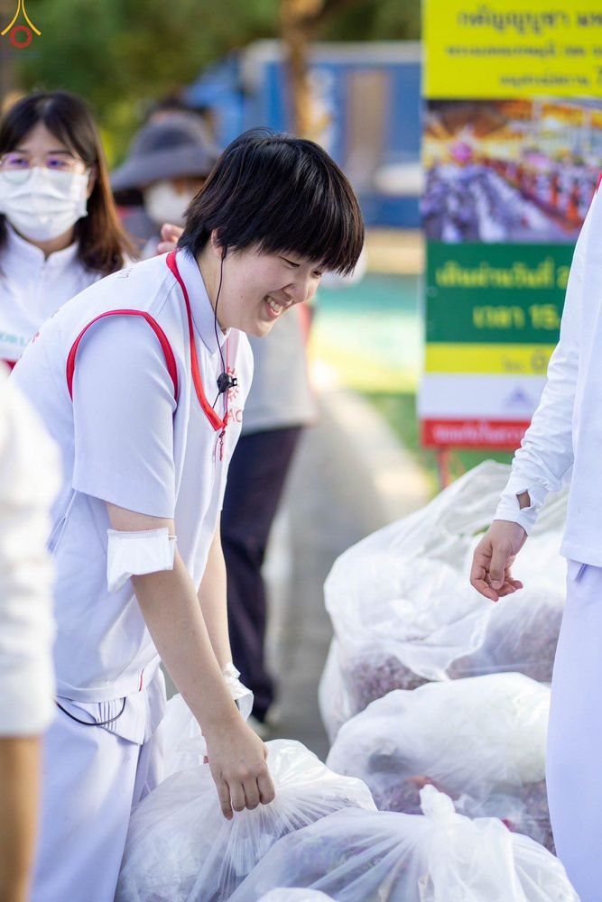 ภาพ No.295996:ภาพเบื้องหลังอาสาสมัครรวมใจ ชุดที่ 1 ในโครงการธรรมยาตรา กตัญญูบูชา มหาปูชนียาจารย์ พระมงคลเทพมุนี(สด จนฺทสโร) พระผู้ปราบมาร อนุสรณ์สถาน 7 แห่ง ปีที่ 14