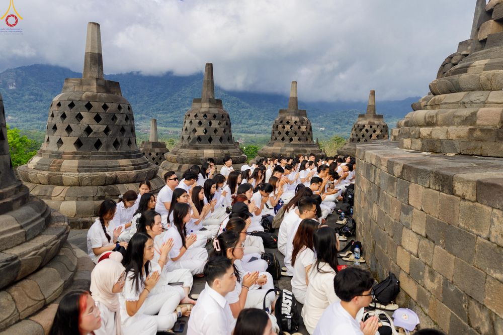 ภาพ No.331244:วันที่ 29 พฤษภาคม พ.ศ.2569 MBMI Tangerang (Majelis Agama Buddha Mahanikaya)  ได้มีการเตรียมงานเพื่อจัดงานวิสาขบูชานานาชาติ (ภาพชุดที่ 2)