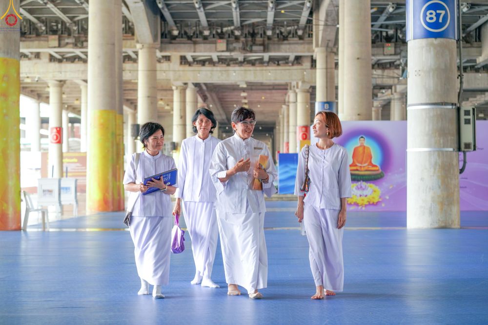 ภาพ No.329974:วันที่ 17-27 พฤษภาคม พ.ศ.2569 การต้อนรับชาวต่างชาติจากประเทศญี่ปุ่น เมียนมาร์ บังคลาเทศ อินเดีย เนปาล และศรีลังกา มาเยี่ยมชมและสักการะพระมหาธรรมกายเจดีย์ ณ วัดพระธรรมกาย