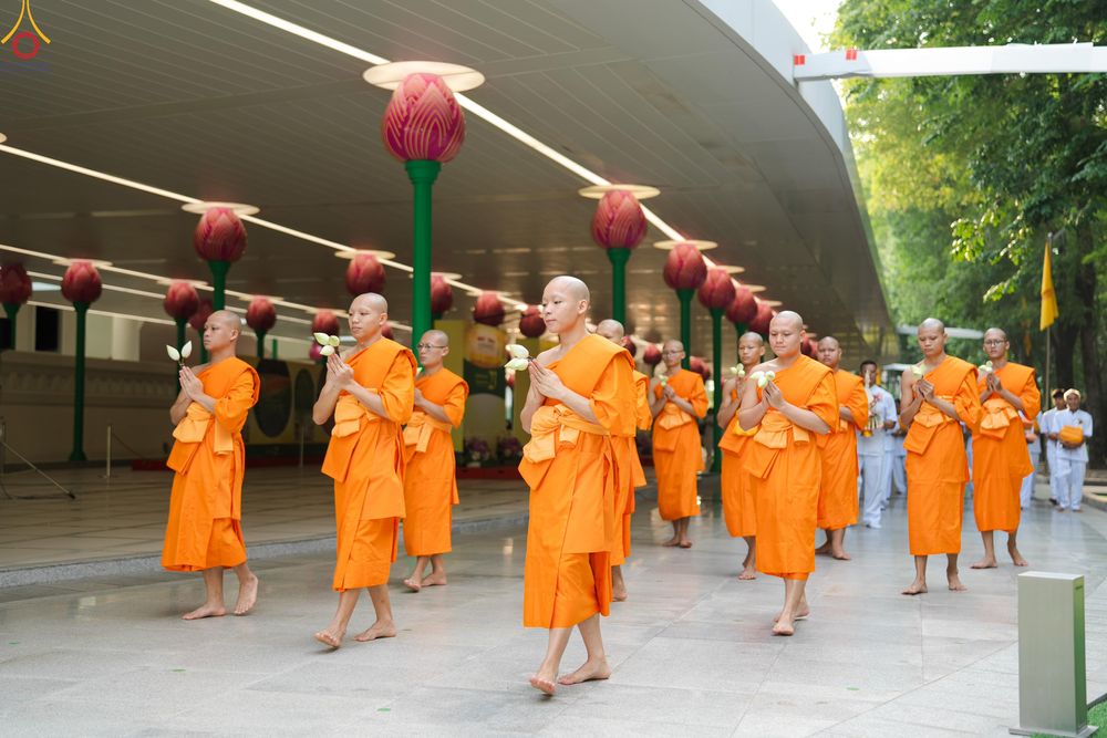 ภาพ No.328521:วันเสาร์ที่ 2 พฤษภาคม พ.ศ.2569 พิธีอุปสมบทสามเณรเตรียม DCI รุ่นที่ 23 ณ อุโบสถพระไตรปิฎก วัดพระธรรมกาย จังหวัดปทุมธานี