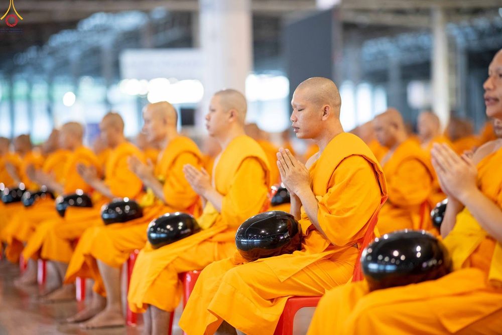 ภาพ No.345315:วันพฤหัสบดีที่ 27 สิงหาคม พ.ศ.2569 พิธีตักบาตรในวันธรรมชัย ณ สภาธรรมกายสากล วัดพระธรรมกาย ปทุมธานี