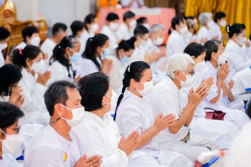 ภาพ No.71650:พระธรรมยาตรา ปฏิบัติศาสนกิจ ทำนุบำรุงศาสนสถาน, สวดธรรมจักร ,ปฏิบัติธรรม ร่วมกับชุมชน,นักเรียนเด็กดีวีสตาร์ และร่วมพิธีทอดผ้าป่าบำรุงศาสนสถาน ในโครงการธรรมยาตรากตัญญูบูชา มหาปูชนียาจารย์ พระมงคลเทพมุนี(สด จนฺทสโร) พระผู้ปราบมาร อนุสรณ์สถาน 7 แห่ง ปีที่ 11