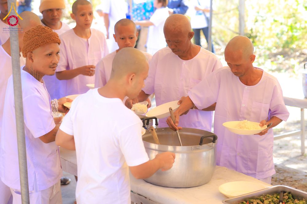 ภาพ No.285596:วันที่ 26-30  พฤศจิกายน พ.ศ. 2568  กิจกรรมสวดมนต์ นั่งสมาธิ ฟังธรรม ของนาคธรรมทายาท ในโครงการบวชบูชาธรรมมหาปูชนียาจารย์  ณ ศูนย์ปฏิบัติธรรมบุรีรัมย์ จ.บุรีรัมย์