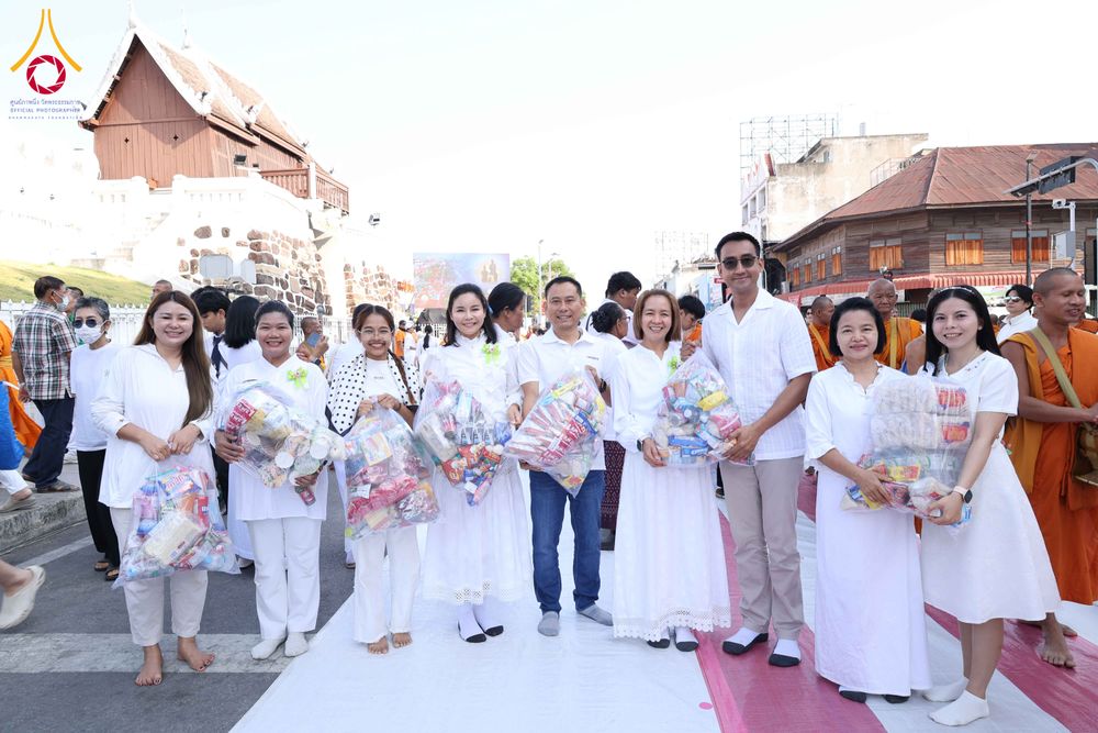 ภาพ No.312931:วันอาทิตย์ที่ 8 มีนาคม พ.ศ.2569 ทำบุญเมืองนครราชสีมา 558 ปี ตักบาตรพระ 10,000 รูป (ภาพชุดที่ 2)