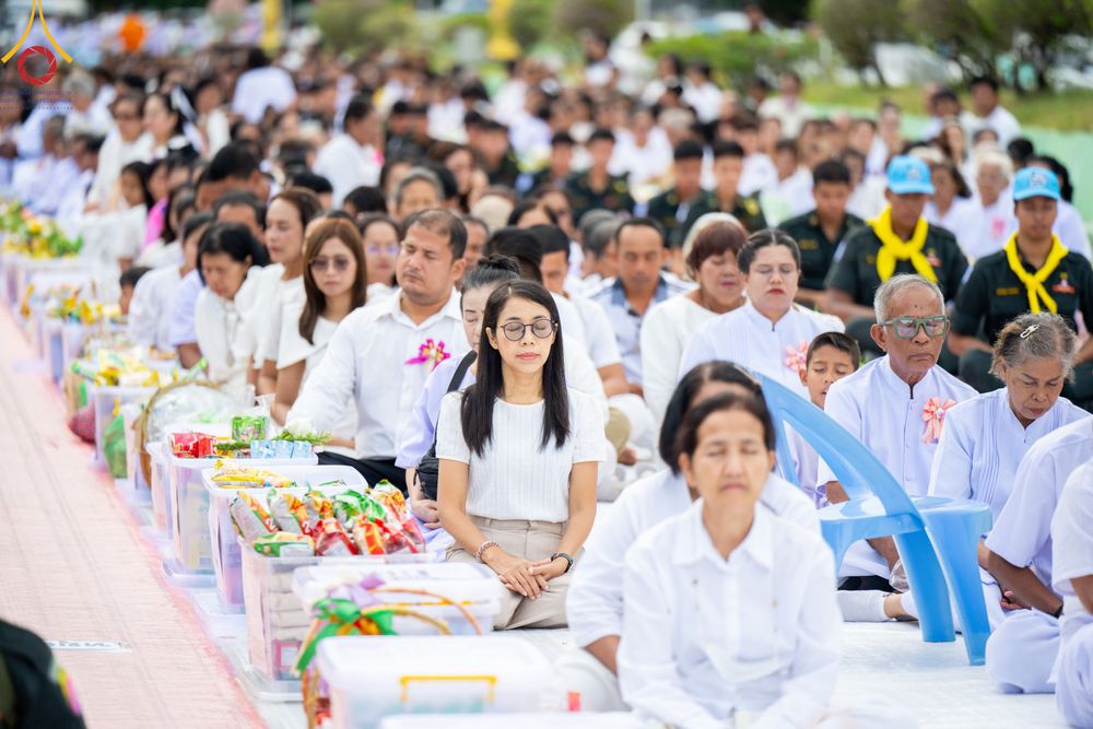 ภาพ No.341158:วันที่ 27 กรกฎาคม พ.ศ. 2569 พิธีตักบาตรพระ 1,000 รูป เมืองพัทลุง  ณ ถนนราเมศวร์ อ.เมือง จ.พัทลุง