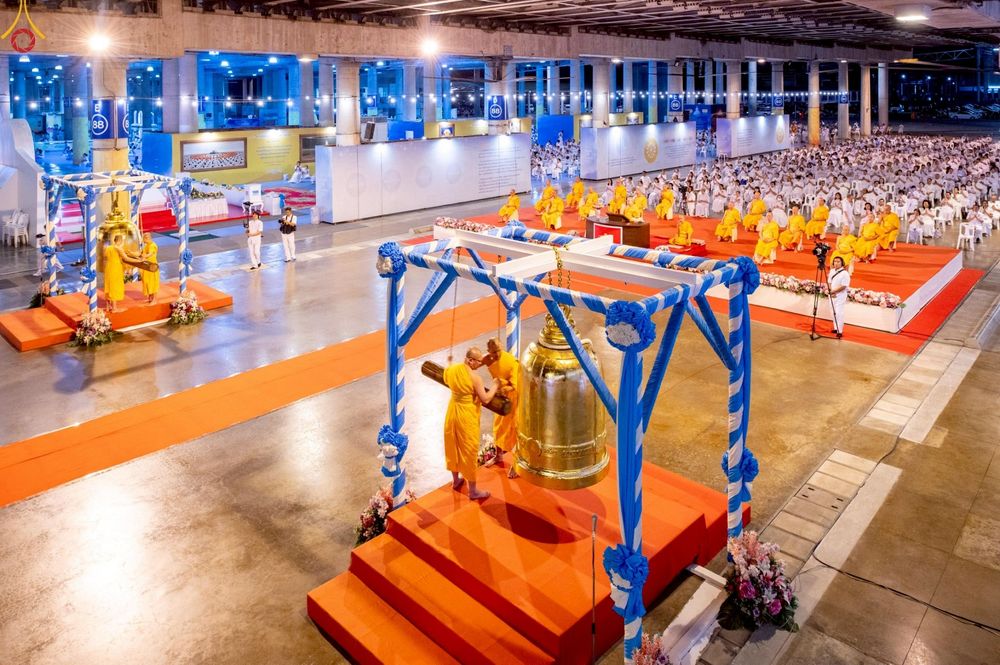 ภาพ No.241176:วันพุธที่ 27 สิงหาคม พ.ศ. 2568 พิธีฉลองชัยสวดมนต์ บทธัมมจักกัปปวัตตนสูตร ครบ 7,650,575,757 จบ ในวันธรรมชัย วัดพระธรรมกาย