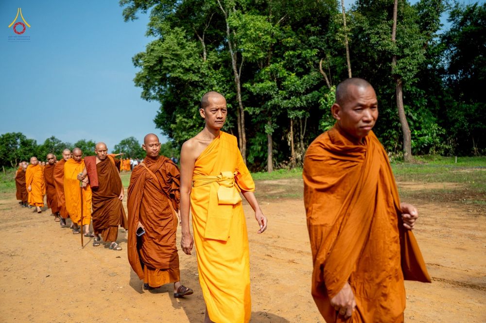 ภาพ No.257500:วันที่ 17 ตุลาคม พ.ศ. 2568 พิธีทอดกฐินสมทบวัดกัลยาณมิตรต่างประเทศ  บูชาธรรม 81 ปี หลวงพ่อธัมมชโย ณ ศูนย์ปฏิบัติธรรมไมตรีปูร์ เมืองคาร์การชารี ประเทศบังกลาเทศ 