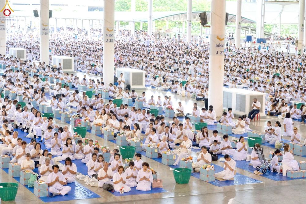 ภาพ No.263890:วันอาทิตย์ที่ 2 พฤศจิกายน พ.ศ. 2568 พิธีตักบาตรอาทิตย์ต้นเดือน ณ บ้านแก้วเรือนทองคุณยายฯ วัดพระธรรมกาย