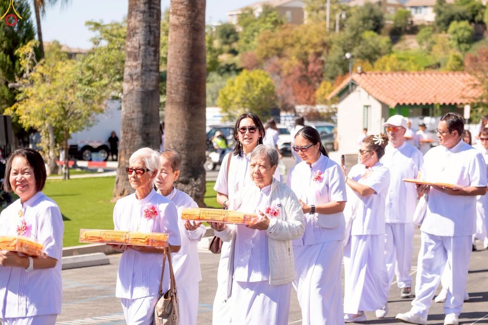 ภาพ No.259305:วันอาทิตย์ที่ 12 ตุลาคม พ.ศ. 2568 พิธีทอดกฐินบรมจักรพรรดิ สร้างอุโบสถ 82 ปี บูชาธรรมหลวงพ่อธัมมชโย ณ วัดพระธรรมกายแคลิฟอร์เนีย ประเทศสหรัฐอเมริกา 