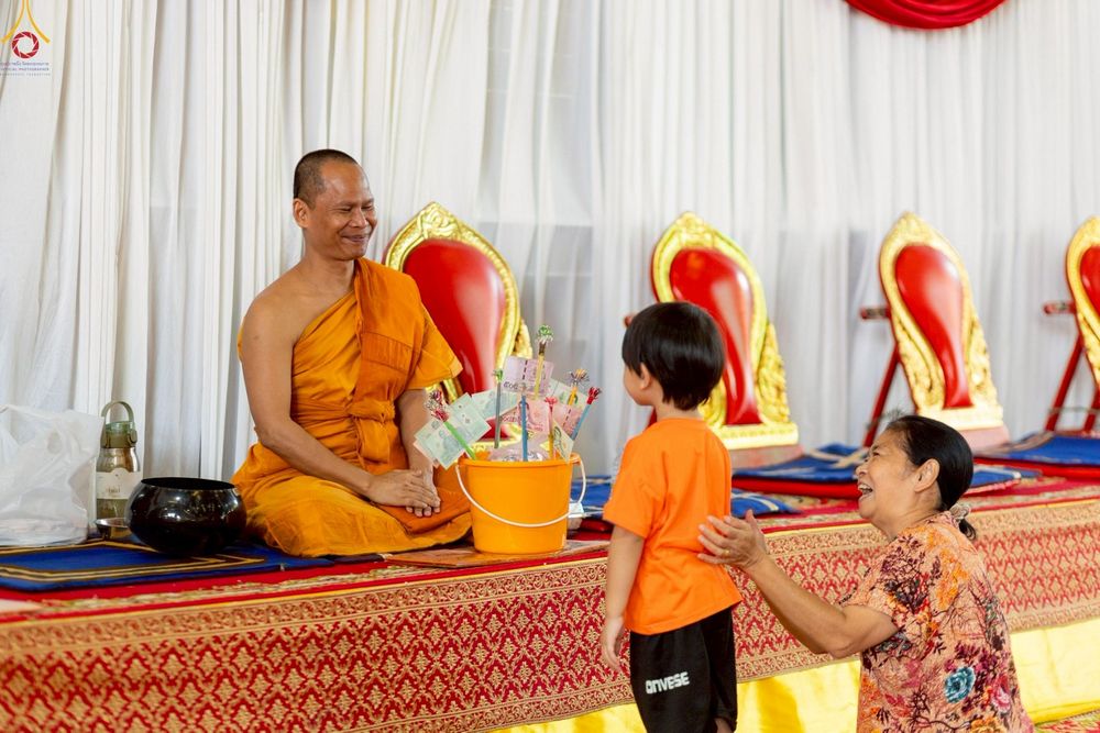 ภาพ No.264800:วันที่ 23 ตุลาคม พ.ศ. 2568 พิธีทอดกฐินสามัคคีทั่วไทย 30,000 วัด โดยคณะศิษยานุศิษย์ บูชาธรรม 81 ปี หลวงพ่อธัมมชโย ณ วัดอัยยิการาม อ.คลองหลวง จ.ปทุมธานี