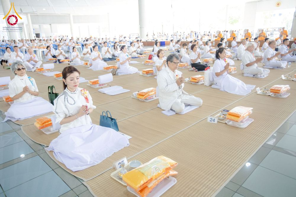 ภาพ No.265905:วันพุธที่ 5 พฤศจิกายน พ.ศ. 2568 (วันพระ ขึ้น 15 ค่ำ เดือน 12) พิธีบุพเปตพลี ครั้งที่ 172 ร่วมอุทิศบุญแด่หมู่ญาติที่ล่วงลับไปแล้ว และสืบทอดอายุพระพุทธศาสนา ณ หอฉันคุณยายอาจารย์ฯ วัดพระธรรมกาย