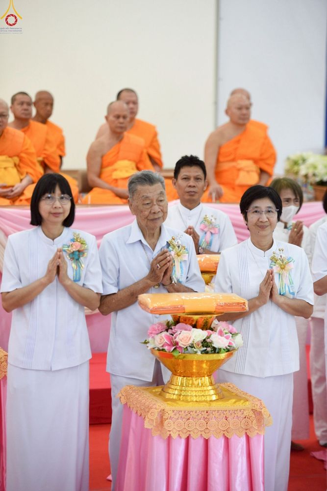 ภาพ No.261566:วันที่ 17-18 ตุลาคม พ.ศ. 2568 พิธีเจริญพระพุทธมนต์คณะสงฆ์ 108 กลั่นแผ่นดินองค์พระเจดีย์สระบุรี สมโภชองค์กฐิน และพิธีทอดกฐิน ณ ศูนย์ปฏิบัติธรรมสระบุรี ในโครงการกฐินสามัคคีทั่วไทย 30,000 วัด บูชาธรรม 81 ปี หลวงพ่อธัมมชโย โดยคณะศิษยานุศิษย์วัดพระธรรมกาย