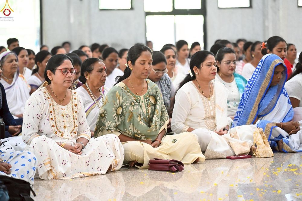 ภาพ No.263292:วันที่ 14 ตุลาคม พ.ศ. 2568 กฐินวัดถ้ำพุทธตรีรัศมี เมืองนาสิก รัฐมหาราษฎร์ ประเทศอินเดีย 