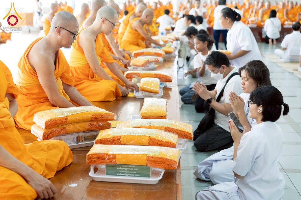 ภาพ No.263041:วันที่ 21 ตุลาคม พ.ศ. 2568 (วันพระ แรม 14 ค่ำ เดือน 11) พิธีบุพเปตพลี ครั้งที่ 171 ร่วมอุทิศบุญแด่หมู่ญาติที่ล่วงลับไปแล้ว และสืบทอดอายุพระพุทธศาสนา ณ หอฉันคุณยายอาจารย์ฯ วัดพระธรรมกาย