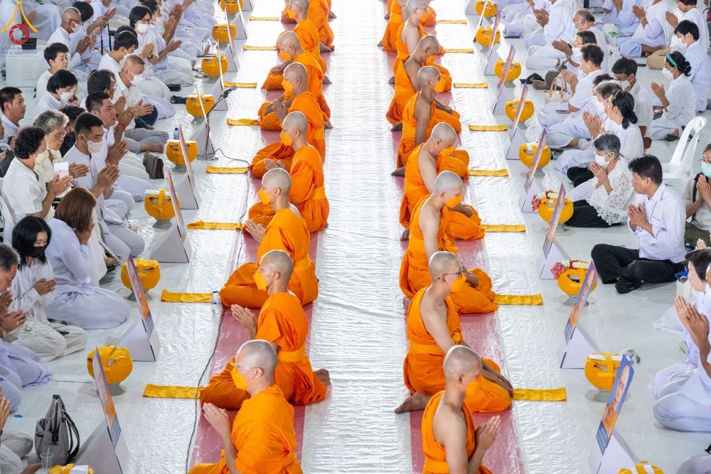 ภาพ No.84202:พิธีขอบรรพชา , พิธีขอสรณคมน์และศีล ,  พิธีรับบาตร , พิธีอุปสมบท ในโครงการบรรพชาอุปสมบทหมู่ธรรมทายาทรุ่นเข้าพรรษา และโครงการบรรพชาสามเณรโรงเรียนนานาชาติ รุ่นที่ 12 ณ โบสถ์พระไตรปิฎก วัดพระธรรมกาย วันที่ 22 กรกฎาคม พ.ศ. 2566