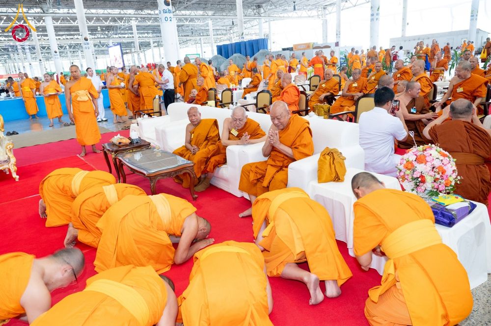 ภาพ No.185245:พิธีถวายมหาสังฆทาน 1,000 วัด ในวาระอายุวัฒนมงคล 84 ปี หลวงพ่อทัตตชีโว วันอาทิตย์ที่ 22 ธันวาคม พ.ศ. 2567 ณ สภาธรรมกายสากล วัดพระธรรมกาย