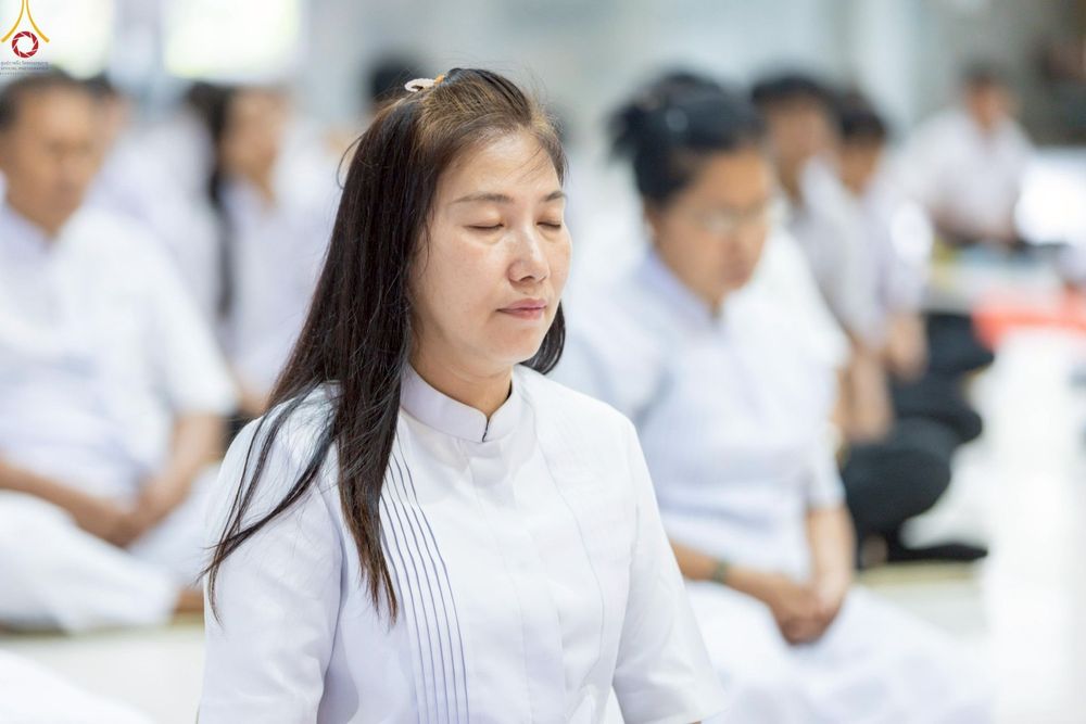 ภาพ No.249066:วันที่ 26-28 กันยายน พ.ศ. 2568 โครงการอบรม อุบาสกแก้ว อุบาสิกาแก้ว รุ่นที่ 3  ณ ศูนย์ปฏิบัติธรรมสมุทรปราการ ได้รับความเมตตาจากคณะสงฆ์ในพื้นที่  รวมถึงผู้บริหารสถานศึกษา ที่นำนักเรียนระดับมัธยมปลาย  มารับฟังข้อมูลเพื่อที่จะเป็นกำลังสำคัญ ในการเข้าร่วมขบวน