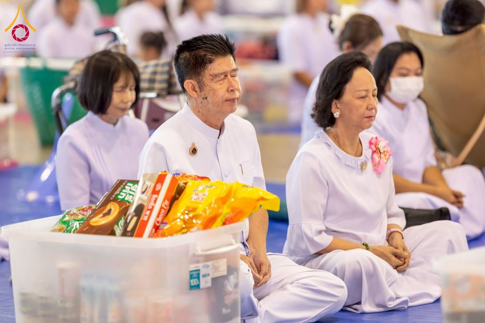 ภาพ No.256763:วันที่ 5 ตุลาคม พ.ศ. 2568 พิธีตักบาตร ข้าวสารอาหารแห้ง ณ บ้านแก้วเรือนทองคุณยายฯ สภาธรรมกายสากล วัดพระธรรมกาย