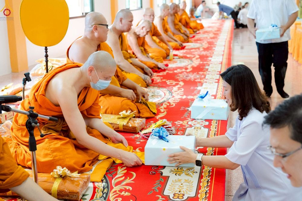 ภาพ No.250784:วันพุธที่ 8 ตุลาคม พ.ศ. 2568 พิธีทอดกฐินสามัคคีทั่วไทย 30,000 วัด โดยคณะศิษยานุศิษย์ บูชาธรรม 81 ปี หลวงพ่อธัมมชโย ณ วัดหนองโพธิ์ อ.กำแพงแสน จ.นครปฐม