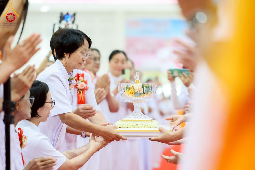 ภาพ No.254789:วันที่ 15 ตุลาคม พ.ศ. 2568 พิธีบรรจุพระบรมสารีริกธาตุภายในพระเกตุองค์พระประธาน สมโภชพระประธาน พระธรรมกาย ณ ศูนยอบรมเยาวชนกาญจนบุรี