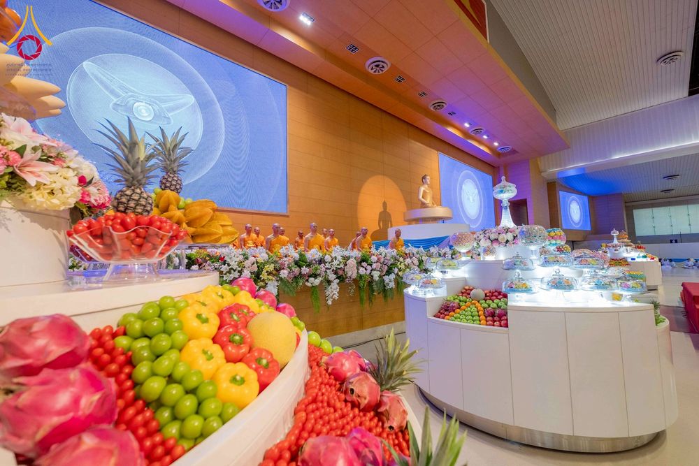 ภาพ No.277134:วันอาทิตย์ที่ 7 ธันวาคม พ.ศ. 2568 พิธีบูชาข้าวพระ ณ สภาธรรมกายสากล วัดพระธรรมกาย