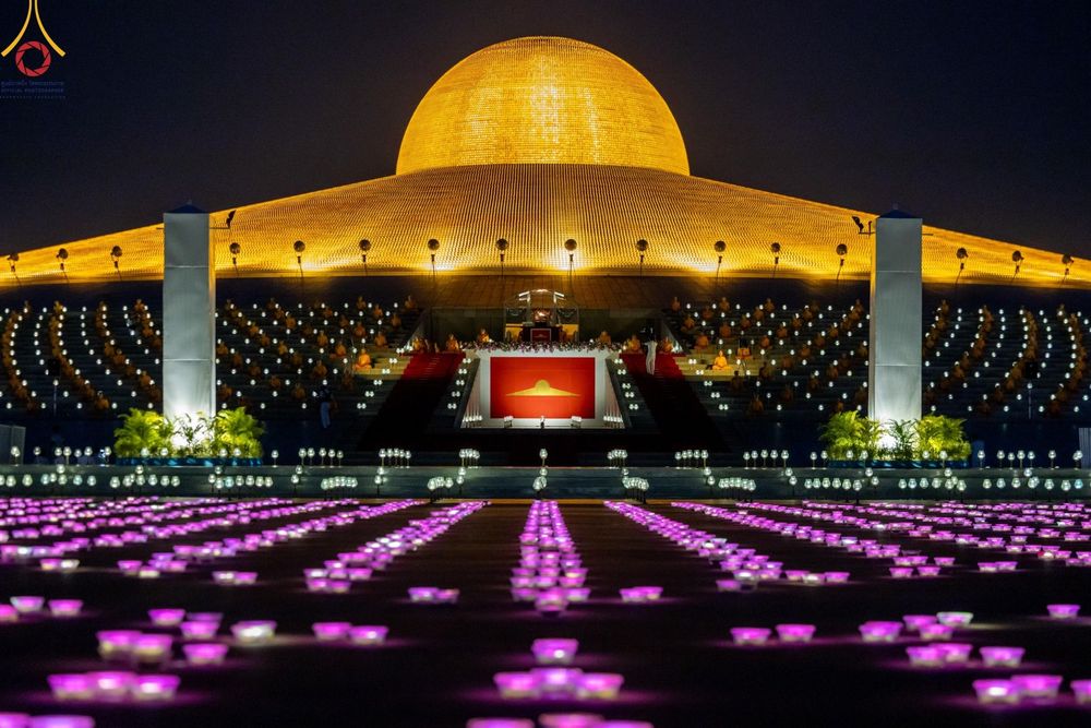 ภาพ No.279228:พิธีจุดวิสาขประทีป พิธีเวียนประทักษิณ ในวันวิสาขบูชา พุธที่ 22 พฤษภาคม พ.ศ. 2567 ( วันพระขึ้น 15 ค่ำ เดือน 6 ) ณ ลานธรรม พระมหาธรรมกายเจดีย์ วัดพระธรรมกาย จ.ปทุมธานี