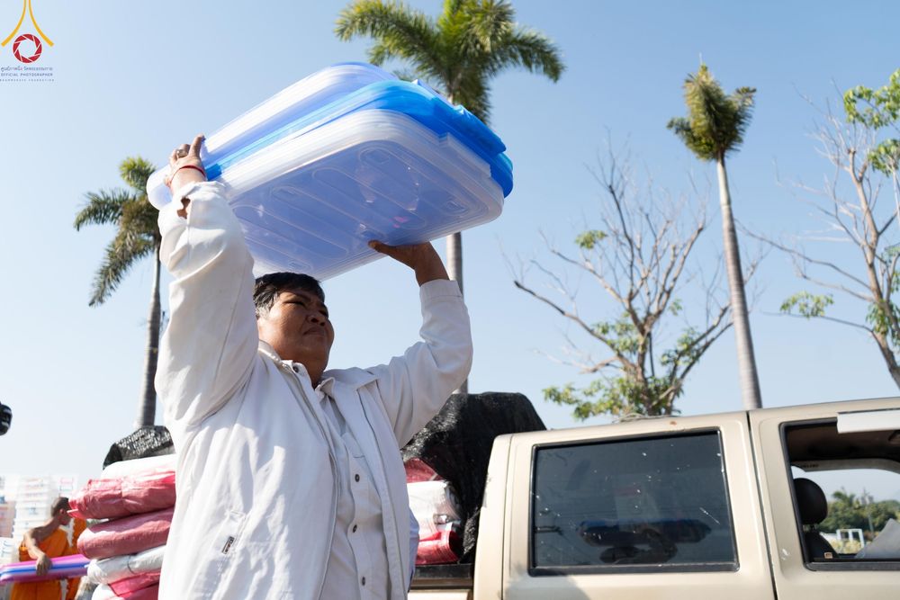 ภาพ No.185687:V.47 เบื้องหลังของเบื้องหน้า งานตักบาตรพระ 10,000 รูป ณ จ.กาญจนบุรี วันที่ 20-21 ธันวาคม พ.ศ. 2567