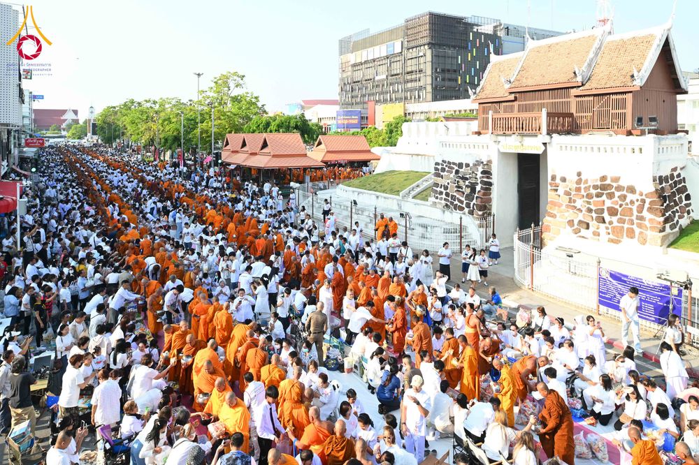 ภาพ No.312662:วันอาทิตย์ที่ 8 มีนาคม พ.ศ.2569 ทำบุญเมืองนครราชสีมา 558 ปี ตักบาตรพระ 10,000 รูป