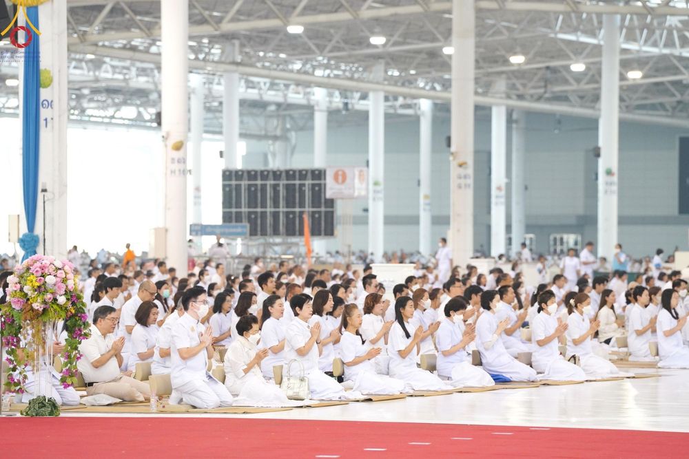 ภาพ No.205968:พิธีตักบาตร และ พิธีบูชาข้าวพระ ในวันอาทิตย์ต้นเดือน 2 กุมภาพันธ์ พ.ศ. 2568 ณ สภาธรรมกายสากล วัดพระธรรมกาย