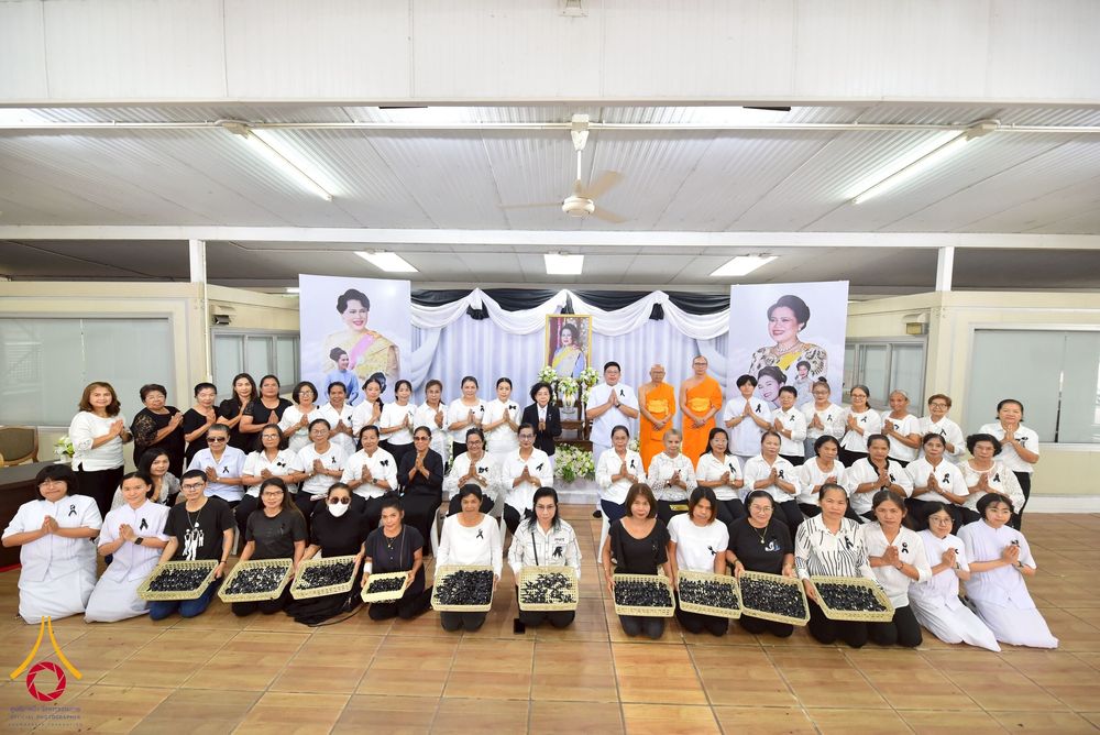 ภาพ No.267673:วันที่ 7 พฤศจิกายน พ.ศ. 2568 พสกนิกรอำเภอคลองหลวง รวมใจบำเพ็ญกุศลปัณรสมวาร (15 วัน) อุทิศถวายเป็นพระราชกุศลแด่ “สมเด็จพระพันปีหลวง” ณ วัดพระธรรมกาย