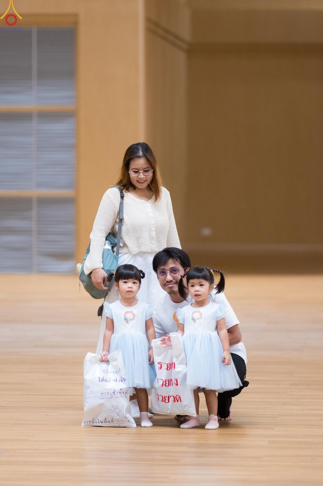 ภาพ No.280509:วันที่ 28 ธันวาคม พ.ศ.2568 พิธีถวายอุปกรณ์ทำความสะอาด ณ ห้องแก้วสารพัดนึก วัดพระธรรมกาย