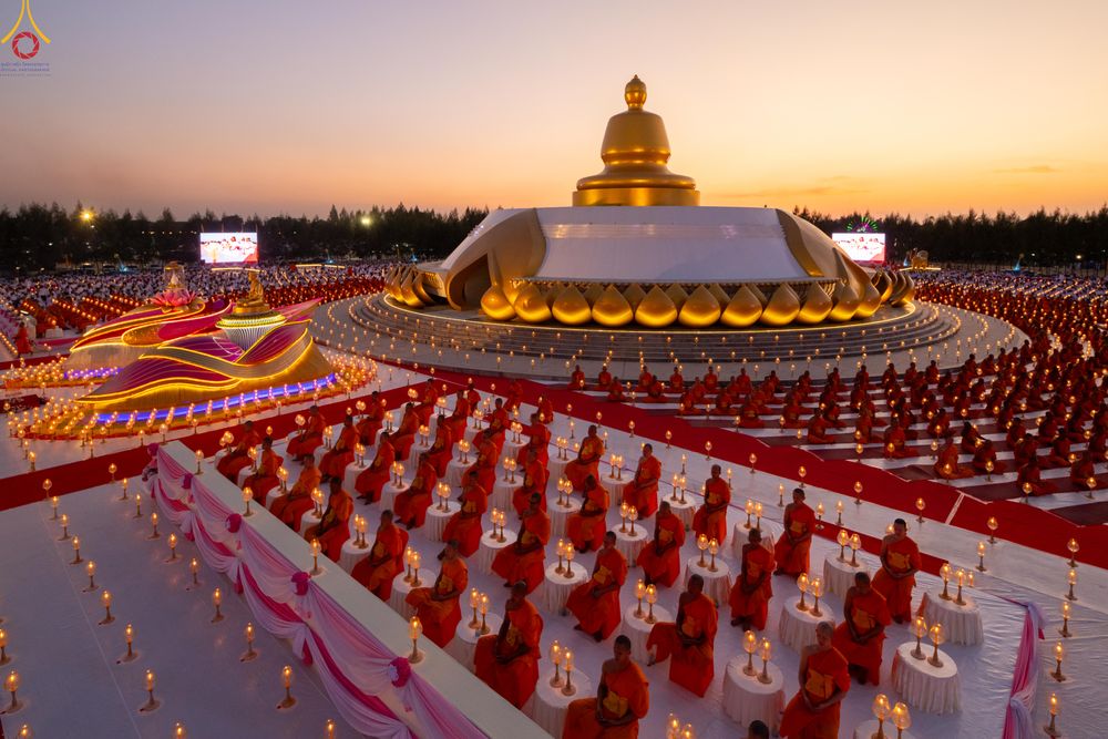 ภาพ No.302227:วันที่ 23 มกราคม พ.ศ. 2569 พิธีจุดประทีปธรรมถวายเป็นพุทธบูชา (ภาพชุดที่ 2) และบูชาธรรมมหาปูชนียาจารย์  ณ อนุสรณ์สถานลำดับที่ 5 สถานที่เผยแผ่วิชชาธรรมกายครั้งแรก อนุสรณ์สถานบางปลา วัดบางปลา อำเภอบางเลน จังหวัดนครปฐม ในโครงการธรรมยาตรา กตัญญูบูชา มหาปูชนีย