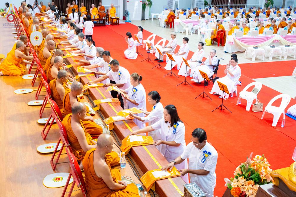 ภาพ No.342697:วันเสาร์ที่ 8 สิงหาคม พ.ศ. 2569  พิธีทักษิณานุปทาน แด่บรรพชนตระกูลผ่องสวัสดิ์และหมู่ญาติที่ล่วงลับไปแล้ว ครั้งที่ 21 ณ พระมหาเจดีย์ทัตตชีโว ศูนย์อบรมเยาวชนกาญจนบุรี