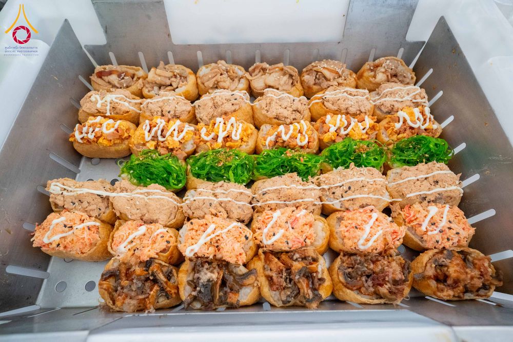 ภาพ No.298566:วันที่ 20 มกราคม พ.ศ. 2569 พิธีถวายภัตตาหารเป็นสังฆทาน แด่พระธรรมยาตรา ณ อนุสรณ์สถานบางปลา วัดบางปลา อำเภอบางเลน จังหวัดนครปฐม ในโครงการธรรมยาตรา กตัญญูบูชา มหาปูชนียาจารย์ พระมงคลเทพมุนี(สด จนฺทสโร) พระผู้ปราบมาร อนุสรณ์สถาน 7 แห่ง ปีที่ 14