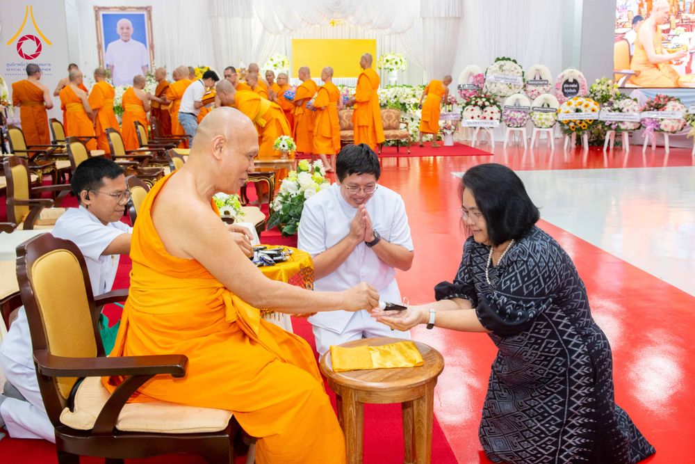 ภาพ No.314589:วันศุกร์ที่ 20 มีนาคม พ.ศ. 2569 พิธีบำเพ็ญกุศล คุณพ่อณรงค์ จินตมากุล โยมบิดา พระครูปลัดรัตนวีรวัฒน์ (รังสฤษดิ์ อิทฺธิจินตโก) ที่ปรึกษาเจ้าคณะจังหวัดปทุมธานี เจ้าอาวาสวัดพระธรรมกาย  ณ ห้องปลูกศรัทธา 2 วัดพระธรรมกาย ปทุมธานี