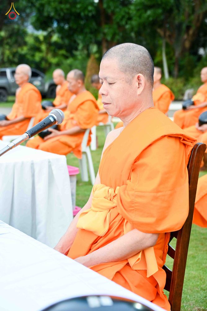ภาพ No.340962:วันที่ 26 กรกฎาคม พ.ศ. 2569 โครงการพัฒนาคุณธรรม จริยธรรม สำหรับนักเรียนนายสิบตำรวจ (นสต.) รุ่นที่ 17 ศูนย์ฝึกอบรมตำรวจภูธรภาค 1 ได้จัดกิจกรรม ตักบาตรเพื่อน้อมอุทิศถวายเพื่อเป็นพระราชกุศลฯ  และปฏิบัติธรรม ติวธรรมมะ ณ ศูนย์ปฏิบัติธรรมเวิล์ดพีช วัลเล่ย์ (Wo
