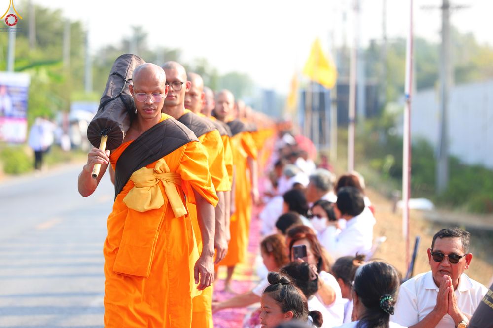ภาพ No.299451:วันที่ 18 มกราคม พ.ศ. 2569 พิธีต้อนรับพระธรรมยาตรา ณ อนุสรณ์สถานลำดับที่ 5 สถานที่เผยแผ่วิชชาธรรมกายครั้งแรก อนุสรณ์สถานบางปลา วัดบางปลา อำเภอบางเลน จังหวัดนครปฐม ในโครงการธรรมยาตรา กตัญญูบูชา มหาปูชนียาจารย์ พระมงคลเทพมุนี(สด จนฺทสโร) พระผู้ปราบมาร อนุส