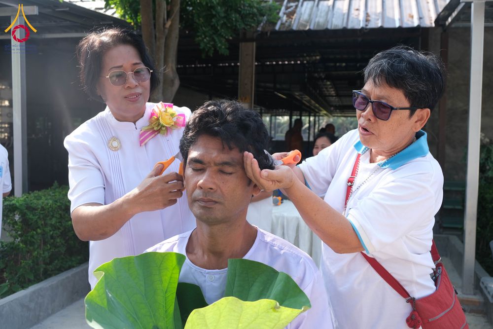 ภาพ No.315566:วันที่ 21 มีนาคม พ.ศ. 2569 โครงการอุปสมบทหมู ภาคฤดูร้อน ศูนย์อบรมเยาวชนนครปฐม อุปสมบท ณ พระอุโบสถ วัดลาดหญ้าไทร