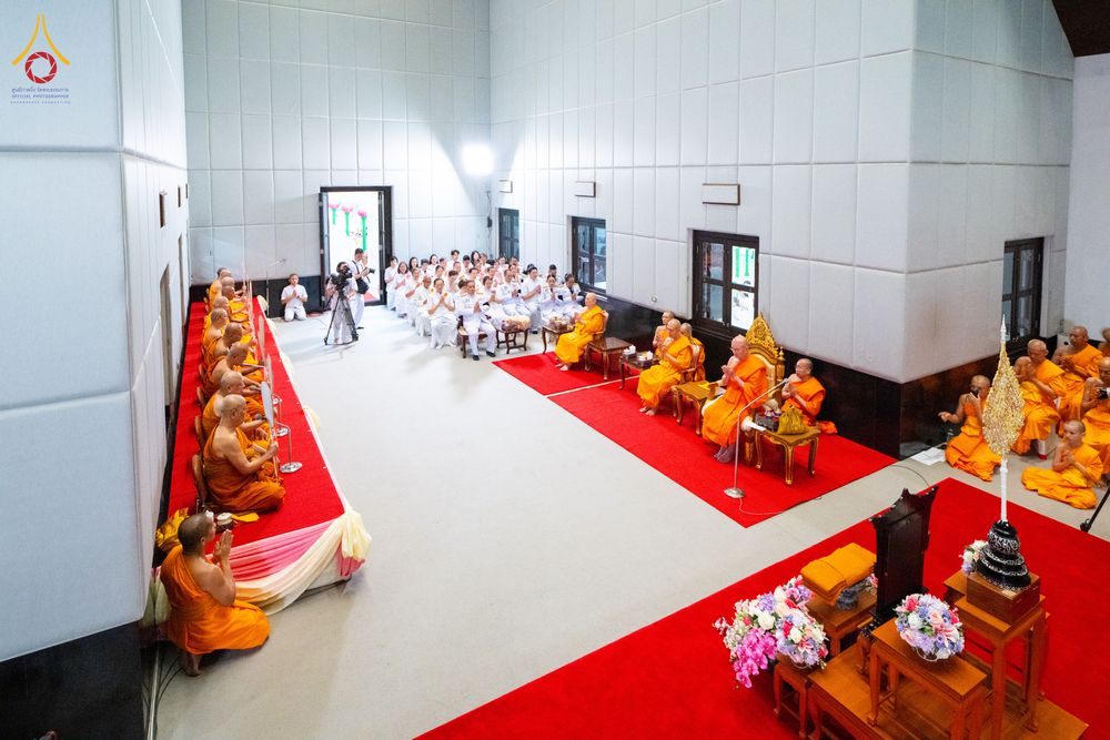 ภาพ No.332369:วันเสาร์ที่ 6 มิถุนายน พ.ศ.2569 พิธีต้อนรับสัญญาบัตร พัดยศ พระราชภาวนาวชิรวิเทศ วิ. ณ อุโบสถพระไตรปิฏก วัดพระธรรมกาย