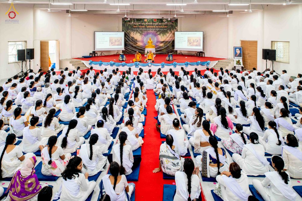 ภาพ No.347227:วันที่ 3–4 กันยายน พ.ศ. 2569 ฟังธรรม-ปฏิบัติธรรมในโครงการบวชอุบาสก–อุบาสิกาแก้ว ณ วัดพุทธสันติวัน ธรรมชัย เมืองนาคปูร์ ประเทศอินเดีย