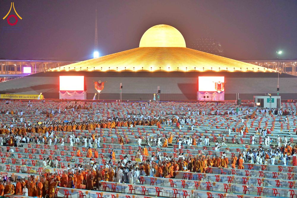 ภาพ No.324480:วันที่ 22 เมษายน พ.ศ.2569 (วันคุ้มครองโลก) บรรยากาศพระสังฆาธิการและสาธุชน การเดินทางกลับ งานถวายมหาสังฆทาน 40,000 กว่าวัดทั่วประเทศ วัดพระธรรมกาย