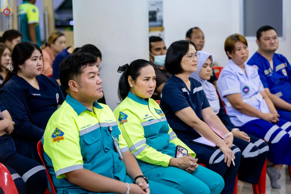 ภาพ No.323199:วันที่ 20 เมษายน พ.ศ.2569 การเตรียมงานของบุคลากรทางการแพทย์ , จุดลงทะเบียนพระสังฆาธิการ , วางกล่องไทยธรรม เพื่องานถวายมหาสังฆทาน 40,000 กว่าวัดทั่วประเทศ วันคุ้มครองโลก 22 เมษายน พ.ศ.2569 วัดพระธรรมกาย