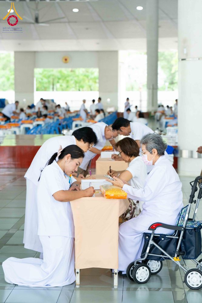 ภาพ No.326679:วันที่ 1 พฤษภาคม พ.ศ.2569 พิธีบุพเปตพลี ครั้งที่ 181 ร่วมอุทิศบุญแด่หมู่ญาติที่ล่วงลับไปแล้ว และสืบทอดอายุพระพุทธศาสนา ณ หอฉันคุณยายอาจารย์ฯ วัดพระธรรมกาย